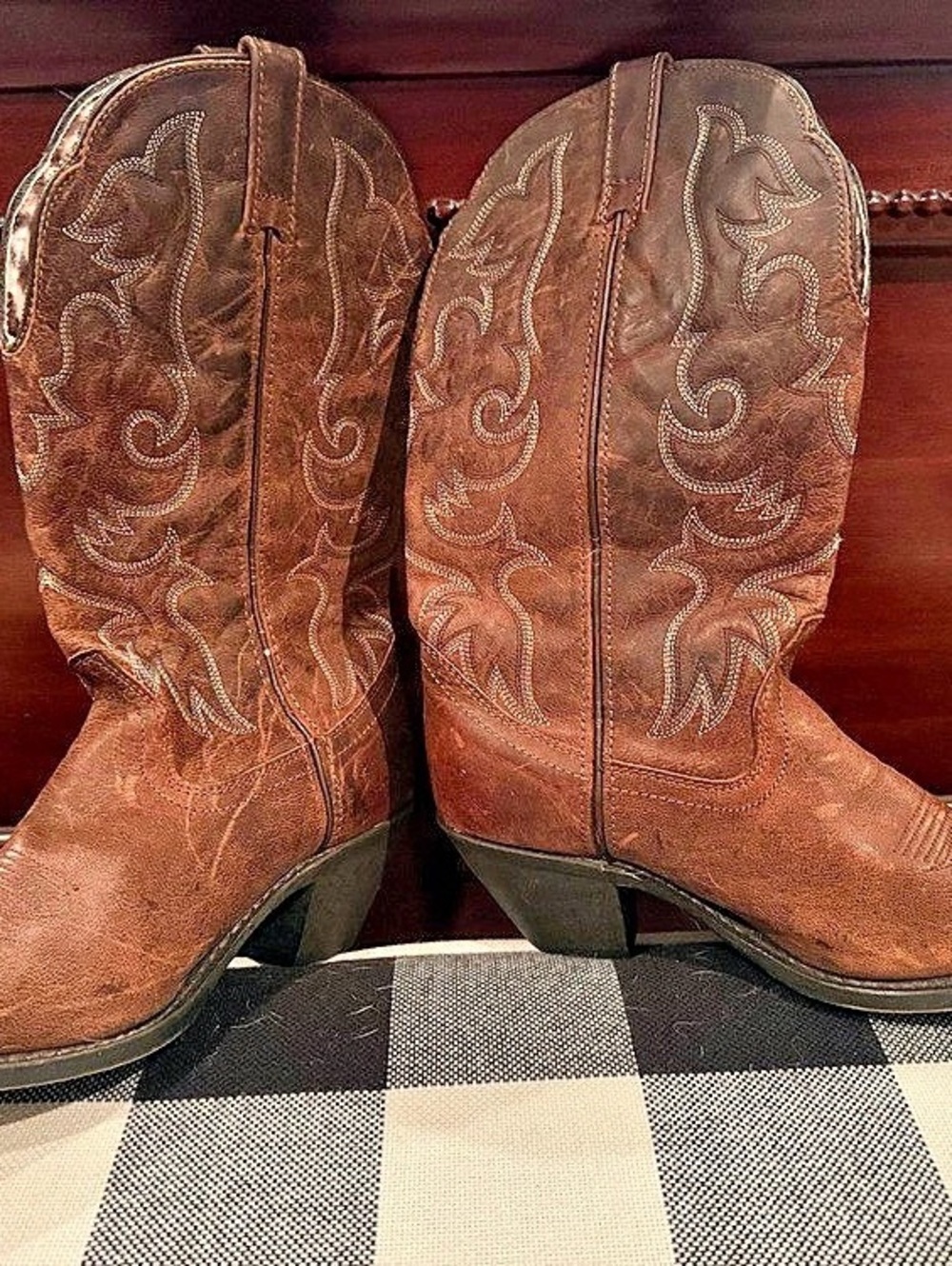 Laredo Women's 9M Embroidered Western Boots in Brown